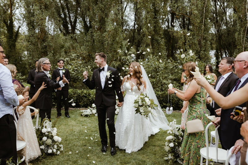 Laura & James- Willow & Stone Estate, Ballarat