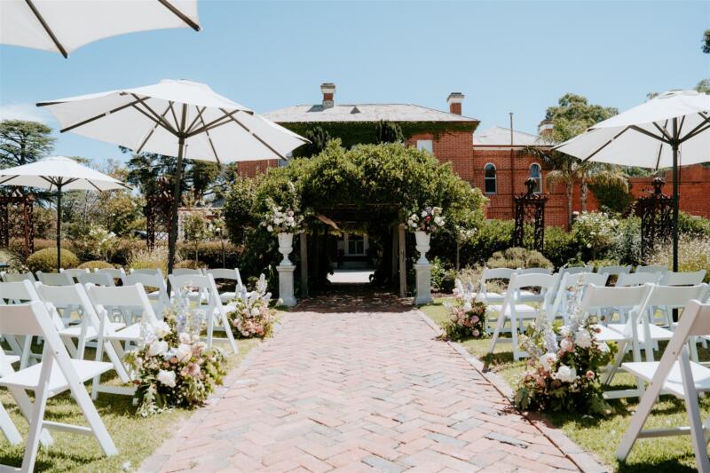 Georgia & Daniel - Ravenswood Homestead, Bendigo - Image 10